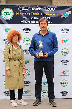 Ford İzkarT200 Senyör Tenis Turnuvası